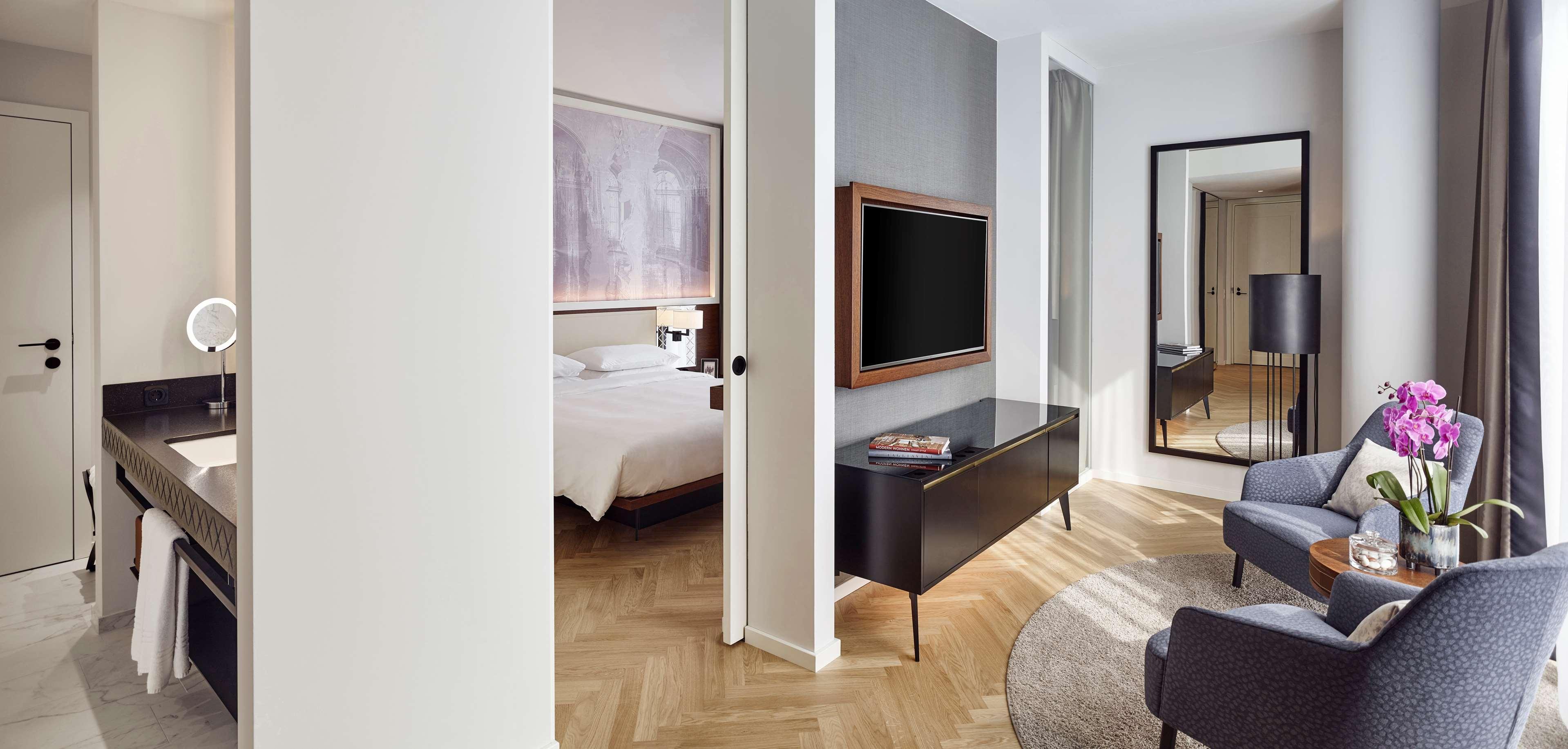 Andaz Vienna Am Belvedere, By Hyatt Kültér fotó A suite at the hotel